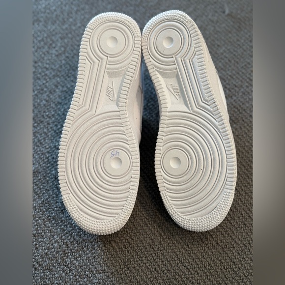 NIKE AIR FORCE ONE YOUTH BOYS 7 WHITE - Picture 9 of 9